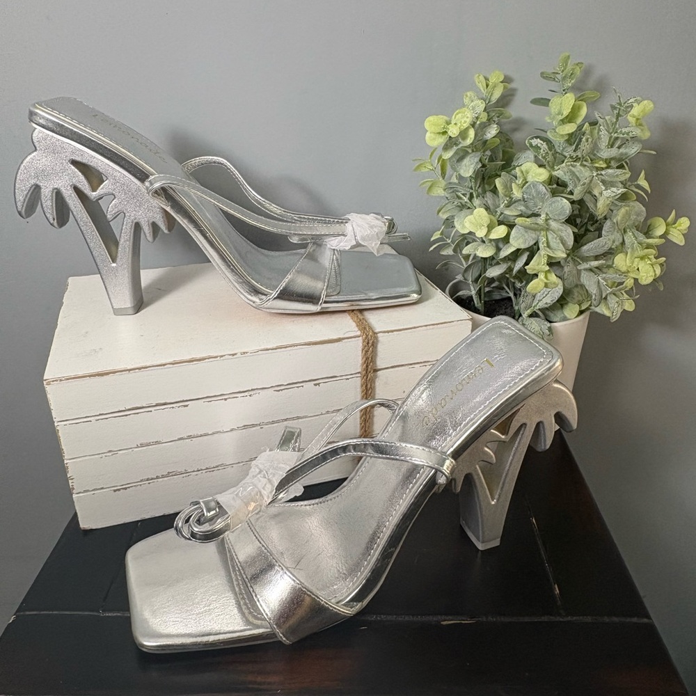 Lemonade Silver Palm Tree Heels - W8 (P3)